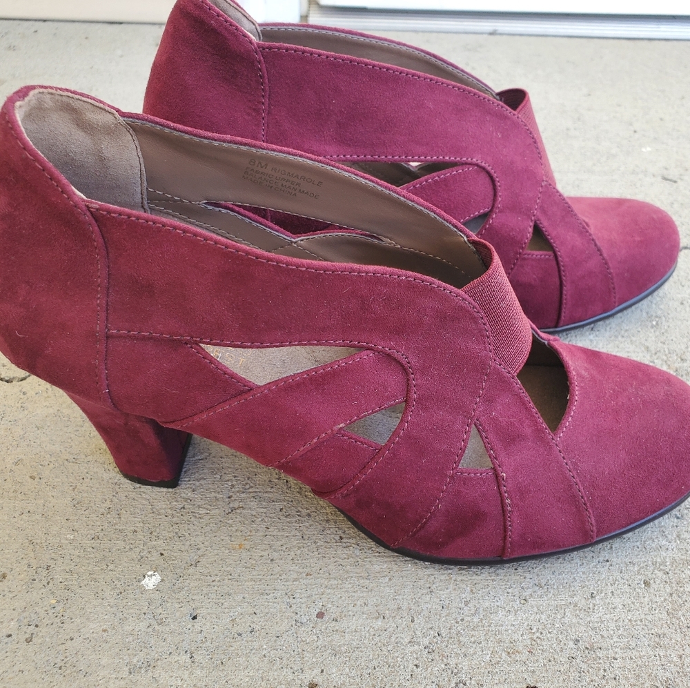 Aerosoles Heelrest Burgandy Pumps